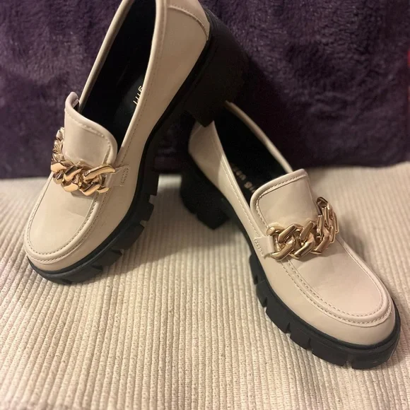 Steve Madden Chunky Loafers with Gold Chain - Picture 1 of 5
